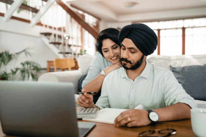 5 Must-Know Tips for Launching a Business With Your Spouse